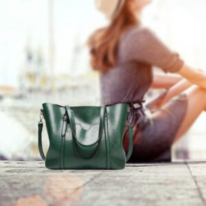 Hobos and Shoulder Bags for Women